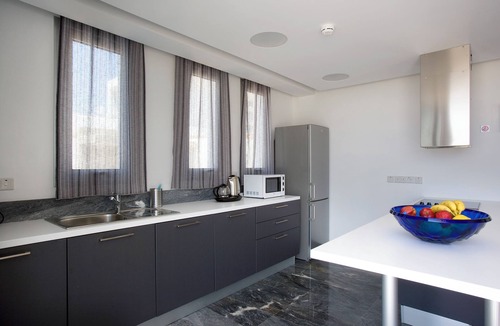 Paphos Villa | Super Beach Villa 2 bedrm (204) Modern villa HEATED Pool, Villas for Groups (2)