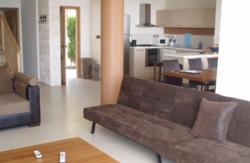 Peyia Town Villa | The "Coral Suite" Wedding Villa. Large Party Groups, Weddings, Anniversaries