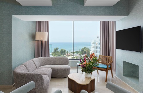 Limassol Hotel | The GrandResort Leonardo Limited Edition
