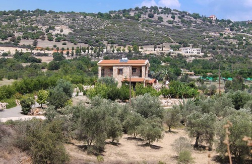 Pano Arodhes Villa | 'The Retreat' - Secluded Stone Built Villa - Sleeps 8