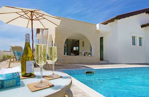 Ayia Thekla Cottage | THEODORA