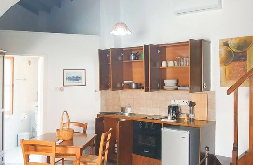 Skarinou Apartment | Traditional Cozy Retreat