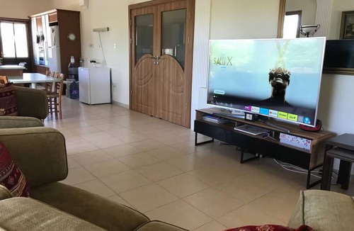 Yesiltepe Villa | Traditional Cypriot 5 Bedroom Villa £290 per night. Family Friendly with pool.