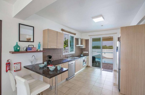 Pernera Villa | Villa ∙ 3 bedrooms ∙ 6 guests