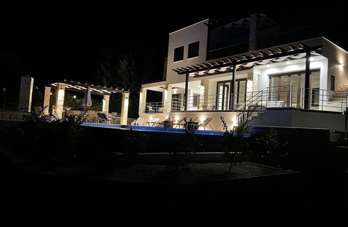 Aphrodite Hills Villa | Villa Aphrodite Hills with Infinity Pool, Sea Views, Golf and Tennis