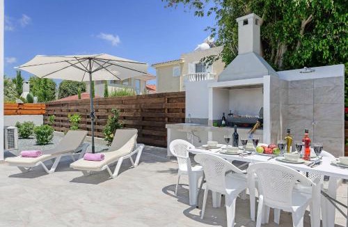 Pegeia Villa | Villa Coral Bay