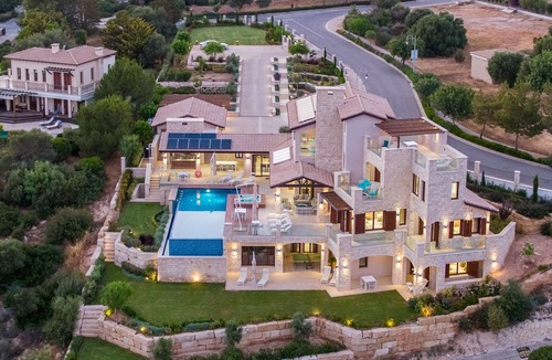 Kouklia Villa | Villa Elea, New Deluxe Golf Villa in Aphrodite Hills - 6 Bedrooms, 7 Bathrooms.