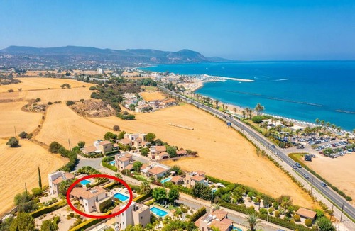 Latsi Villa | Villa Fortuna - Three Bedroom Villa, Sleeps 6