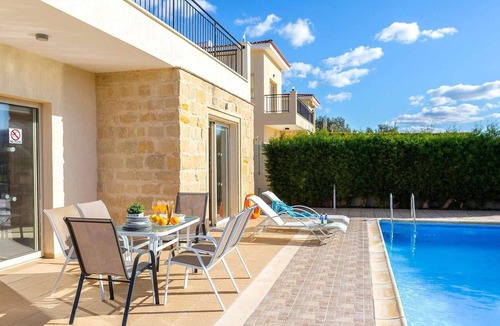 Prodromi House | Villa Green Valley 3 is a spacious and stylish villa set on a small complex within a short walk of t