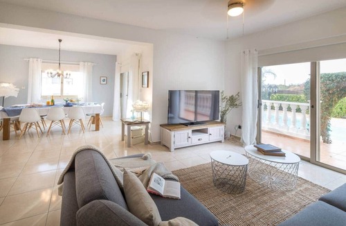 Kissonerga Villa | Villa Hara - 5 Bed Villa, Private Pool, Close to Amenities