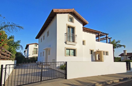 Ayia Thekla Villa | Villa Ingrid - Walking to Med Sea