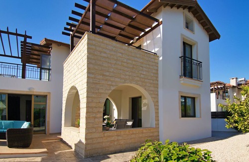 Ayia Thekla Villa | Villa Ingrid - Walking to Med Sea