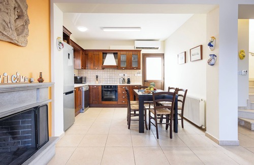 Agios Theodoros Villa | Villa Joan - 2 Bedroom Villa Steps Away From The Beach