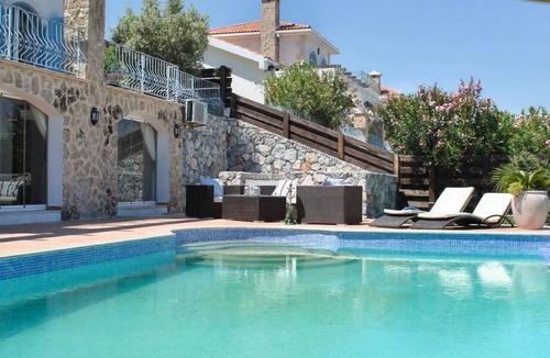 Zeytinlik Villa | Villa Karkot - Four Bedroom Villa, Sleeps 8