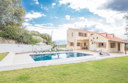 Cape Greko Villa | Villa Konnos View, Stunning 6BDR Villa with Private Pool, Close to Konnos Beach