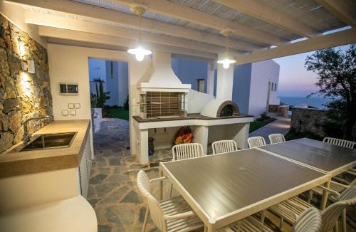 Chlorakas Villa | Villa Kyklamino - Unique Villa with stunning Seaview