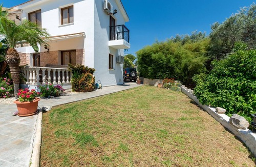 Polis Villa | Villa Kyriakos - a villa that sleeps 6 guests in 3 bedrooms