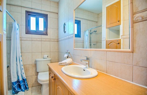 Polis Villa | Villa Kyriakos - a villa that sleeps 6 guests in 3 bedrooms