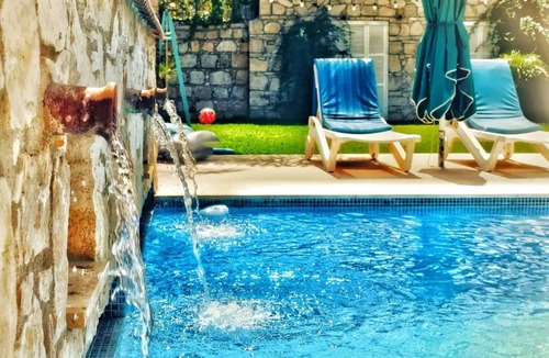 Kathikas Villa | Villa Lazmari - Mountain Views, Private Pool & Garden