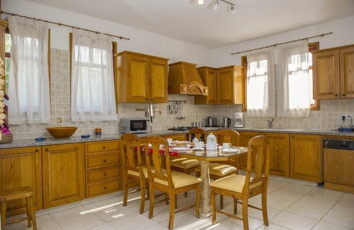Argaka Villa | Villa Minoas - Four Bedroom Villa, Sleeps 10