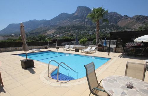 Karsiyaka Villa | Villa Paradise with stunning mountain views and near the beach