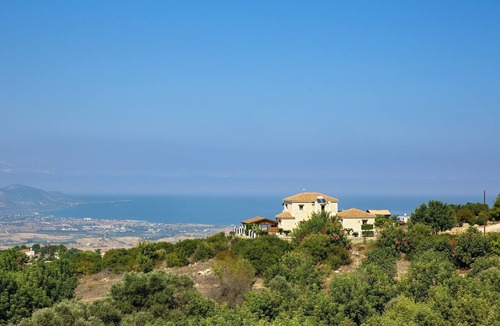 Peristerona Villa | Villa Peristerona Hills - A Secluded Stone Built villa that sleeps 6 guests in 3 bedrooms