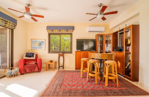 Kouklia Villa | Villa Pontus - stunning views & privacy in beautiful garden with pool & hot tub