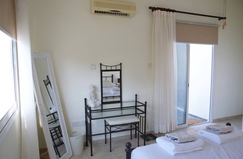 Peyia Town Villa | Villa, sea views, FREE A/C, pool, roof terrace, Wifi