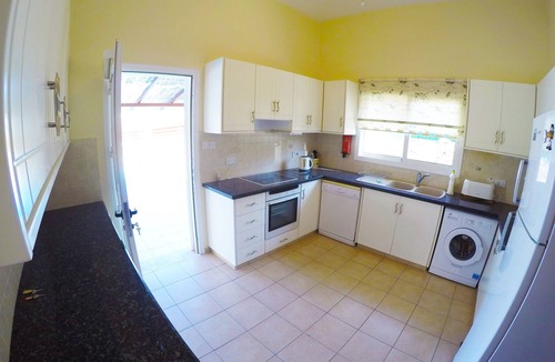 Peyia Town Villa | VILLA SERAPHINA - A BEAUTIFUL SINGLE STOREY VILLA in PEYIA