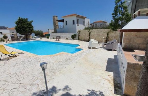 Droushia Villa | VILLA SERAPHO