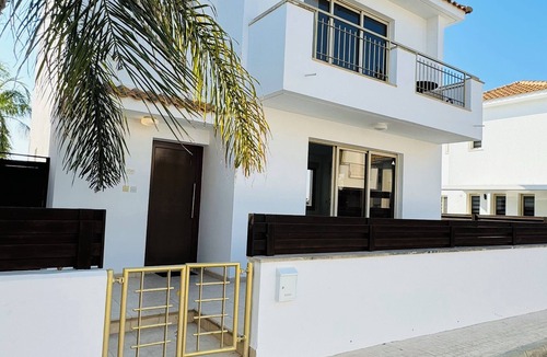 Kapparis Villa | Villa Tamaldi mit Seitlichem Meeresblick - neu und Frisch!