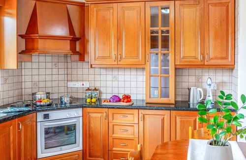 Latsi Villa | Villa Wisteria - Three Bedroom Villa, Sleeps 6