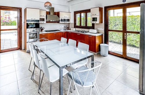 Kyrenia District Villa | Villa with Private Pool and Backyard in Lapta