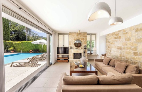 Giolou Villa | Villa Zoey - Three Bedroom Villa, Sleeps 6