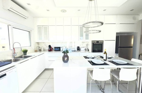 Lykabittos Apartment | Wealthystays Duplex in the Heart of Nicosia