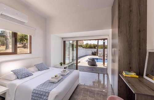 Cape Greko Villa | Welcome to our beautiful 5-bedroom villa, situated near the stunning Konnos beach