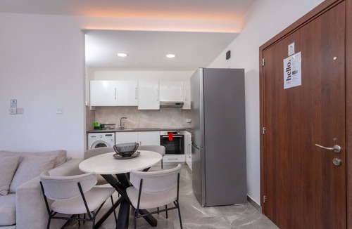 Agios Tychon Apartment | White Arches Sea View Apt No.2
