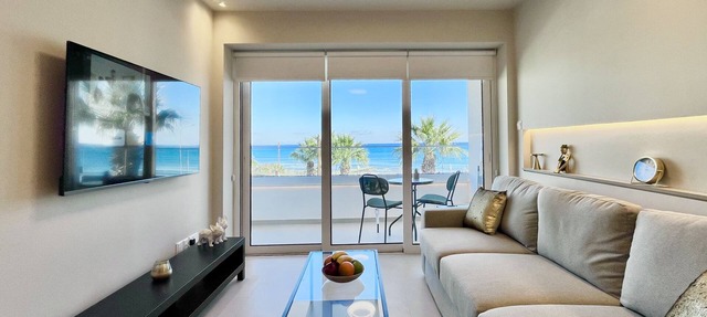 14 LCA - Stay Atalanta Apartment in Larnaca