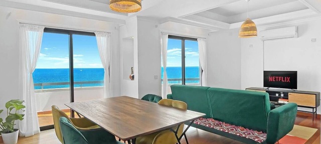 180° SeaView Apt. Right on Famous Finikoudes Beach Promenade in Larnaca