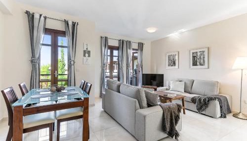 2 bedroom Apartment Assia with communal pool, Aphrodite Hills Resort in Kouklia