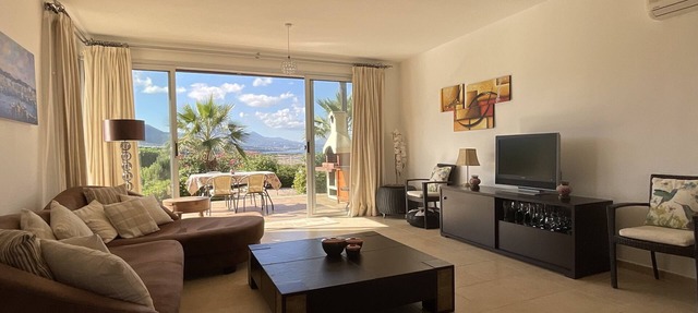 2 bedroom ground floor apartment in Tatlisu, North Cyprus. communal pools onsite in Tatlisu