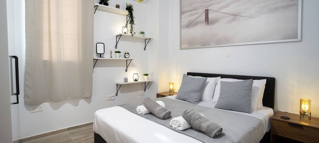 » 2 bedroom with 200m to sea - beach & relax « in Paphos