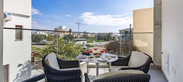 203 Sfiggos - City Views & Rooftop Pool Access in Limassol