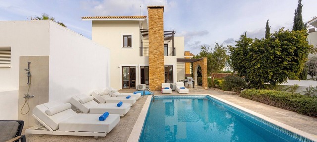 3 bedroom villa in Ayia Thekla in ayia thekla