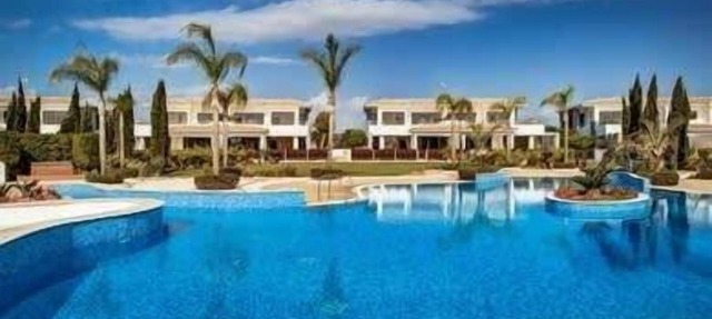 3BR Penthouse-Style Apartment Big Veranda & Open-Plan Living in Larnaca