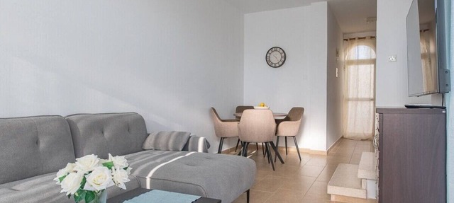 3BR Sunset View Retreat Steps from the Beach in Oroklini