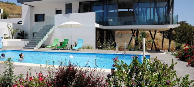4 bed secluded family home, large garden, private Pool, Near Nicosia in Deftera