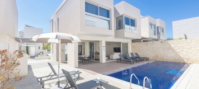 4 Bed Villa with private pool - Brand new in Paralimni