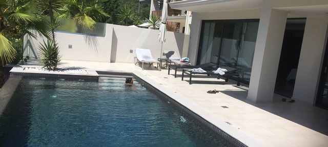 6 apartment villa complex in larnaca