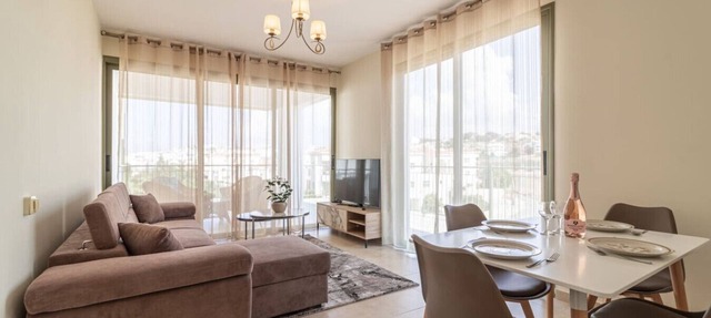 a 2 bedroom luxury apartment in Paphos in Paphos